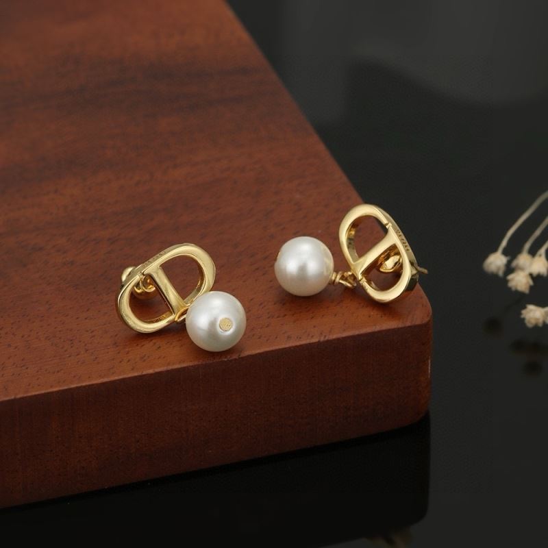 chr1st1an D10r earrings